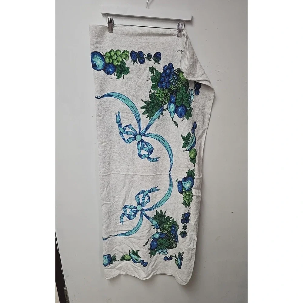 Vtg‎ White Harvest Fruits Print Retro Home Decor Collectible Towel 49